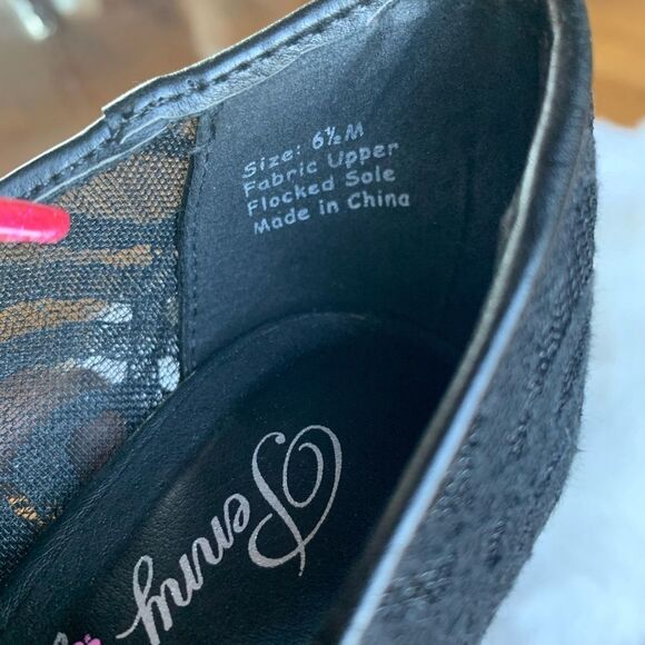 Penny loves Kenny Black Lace‎ High Pointed Toe Heels - Picture 3 of 9